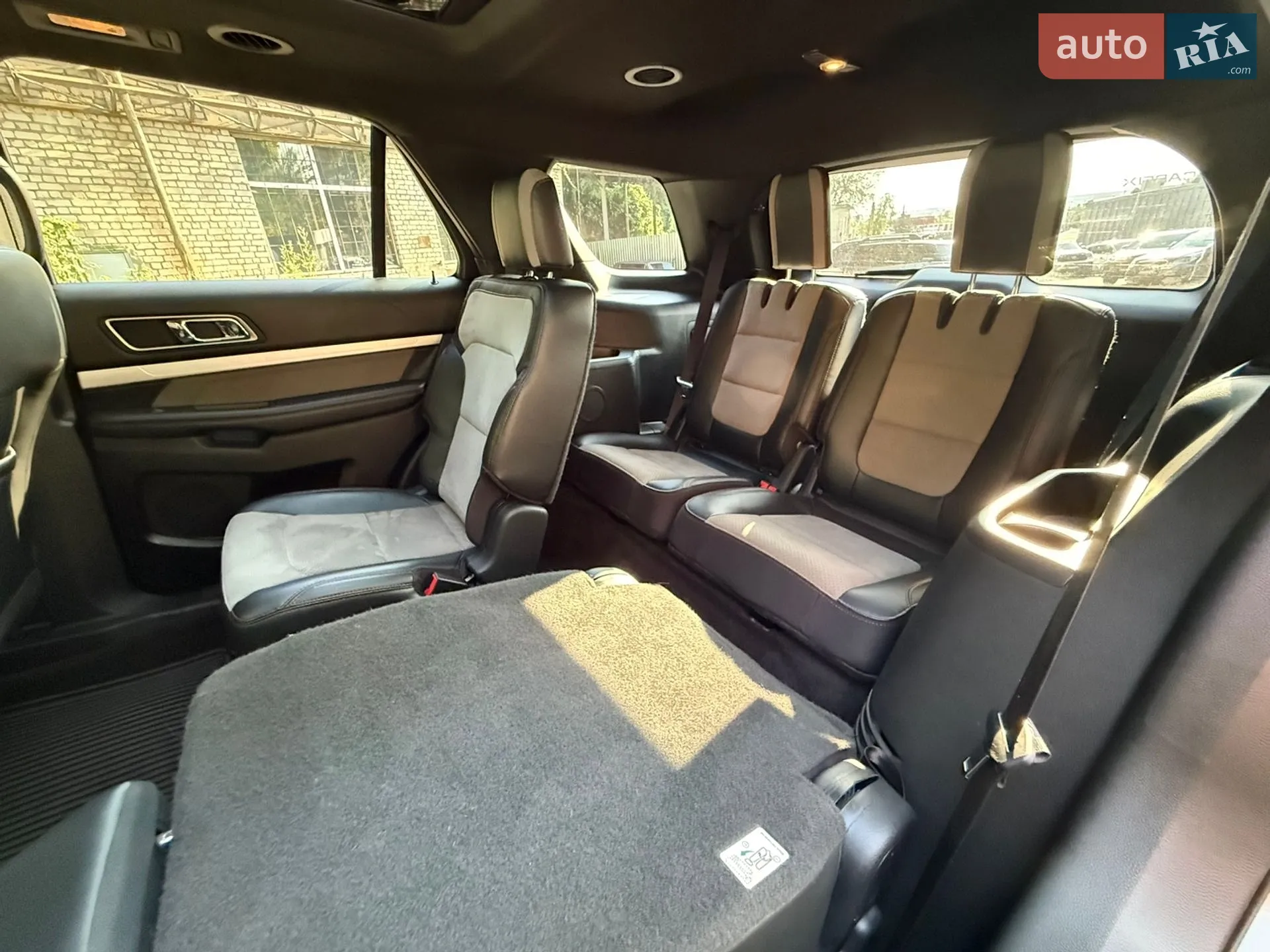 2017 Ford Explorer - мініатюра 12