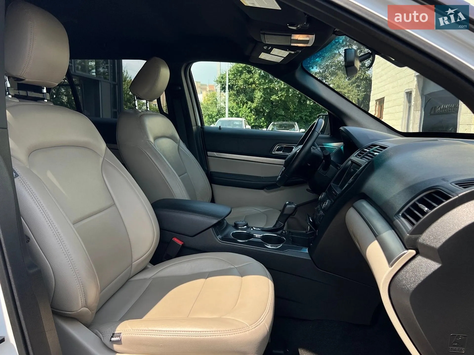 2018 Ford Explorer - мініатюра 19