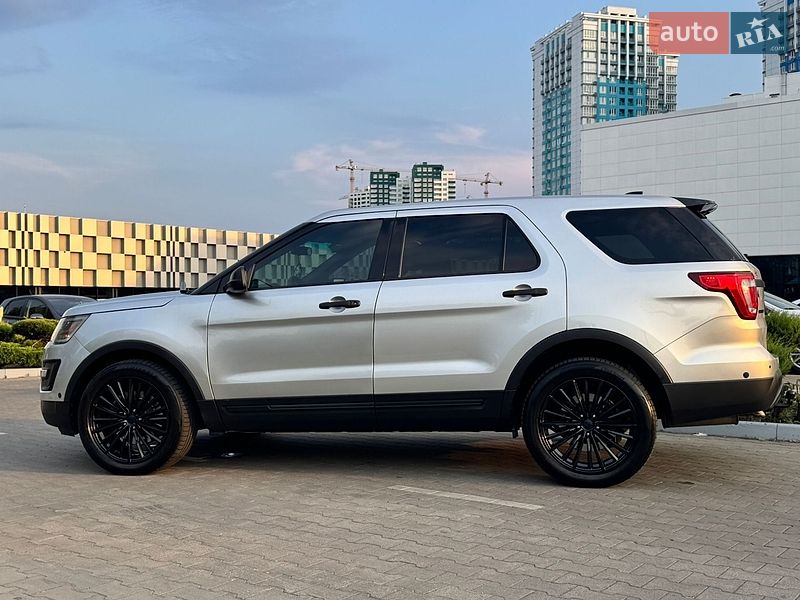 Внедорожник / Кроссовер Ford Explorer 2016 в Одессе