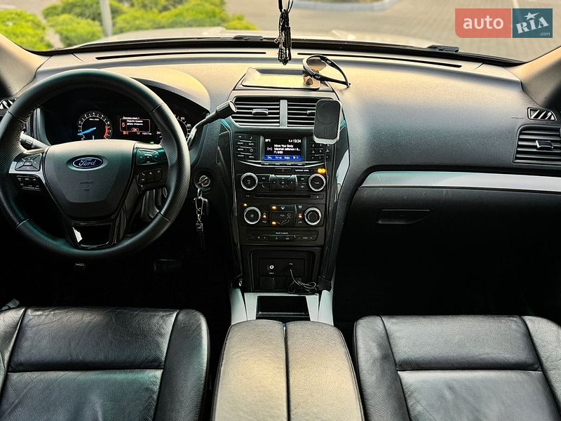 Внедорожник / Кроссовер Ford Explorer 2016 в Одессе