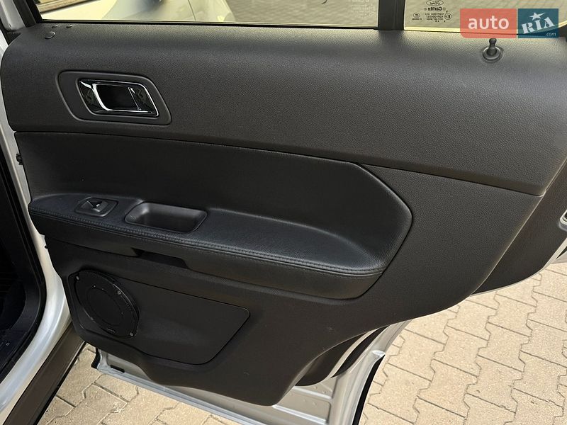 Внедорожник / Кроссовер Ford Explorer 2016 в Одессе