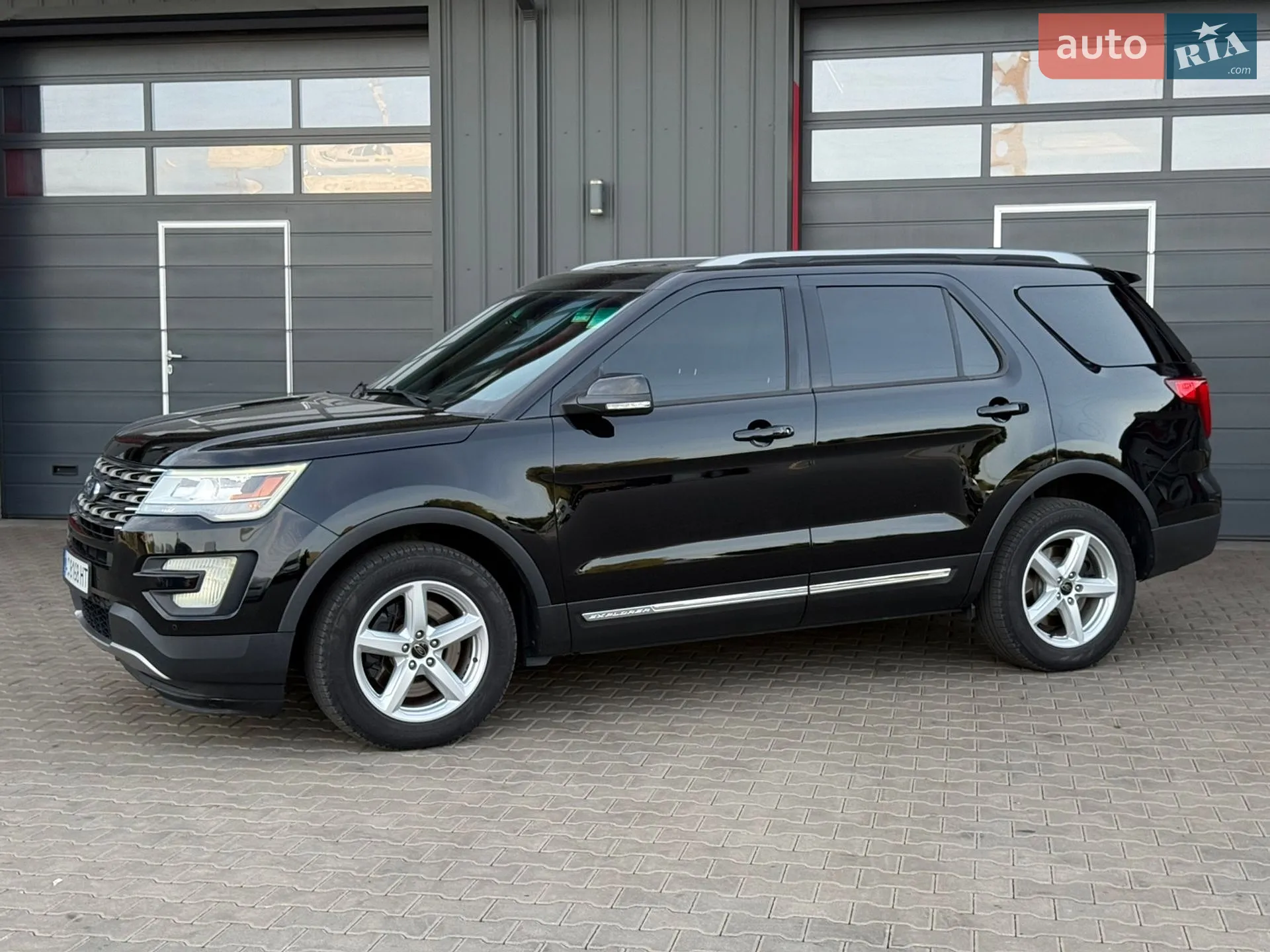 2016 Ford Explorer - мініатюра 23