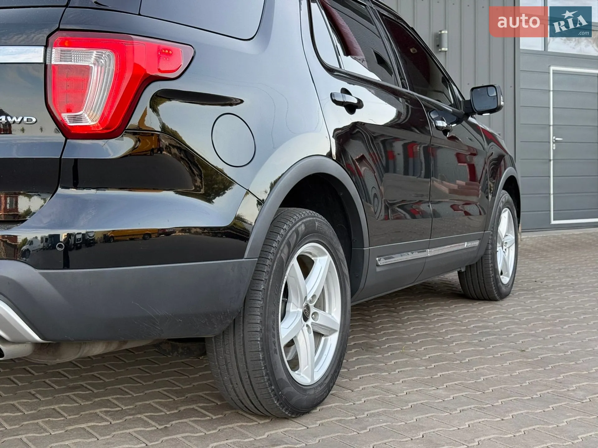 2016 Ford Explorer - мініатюра 42