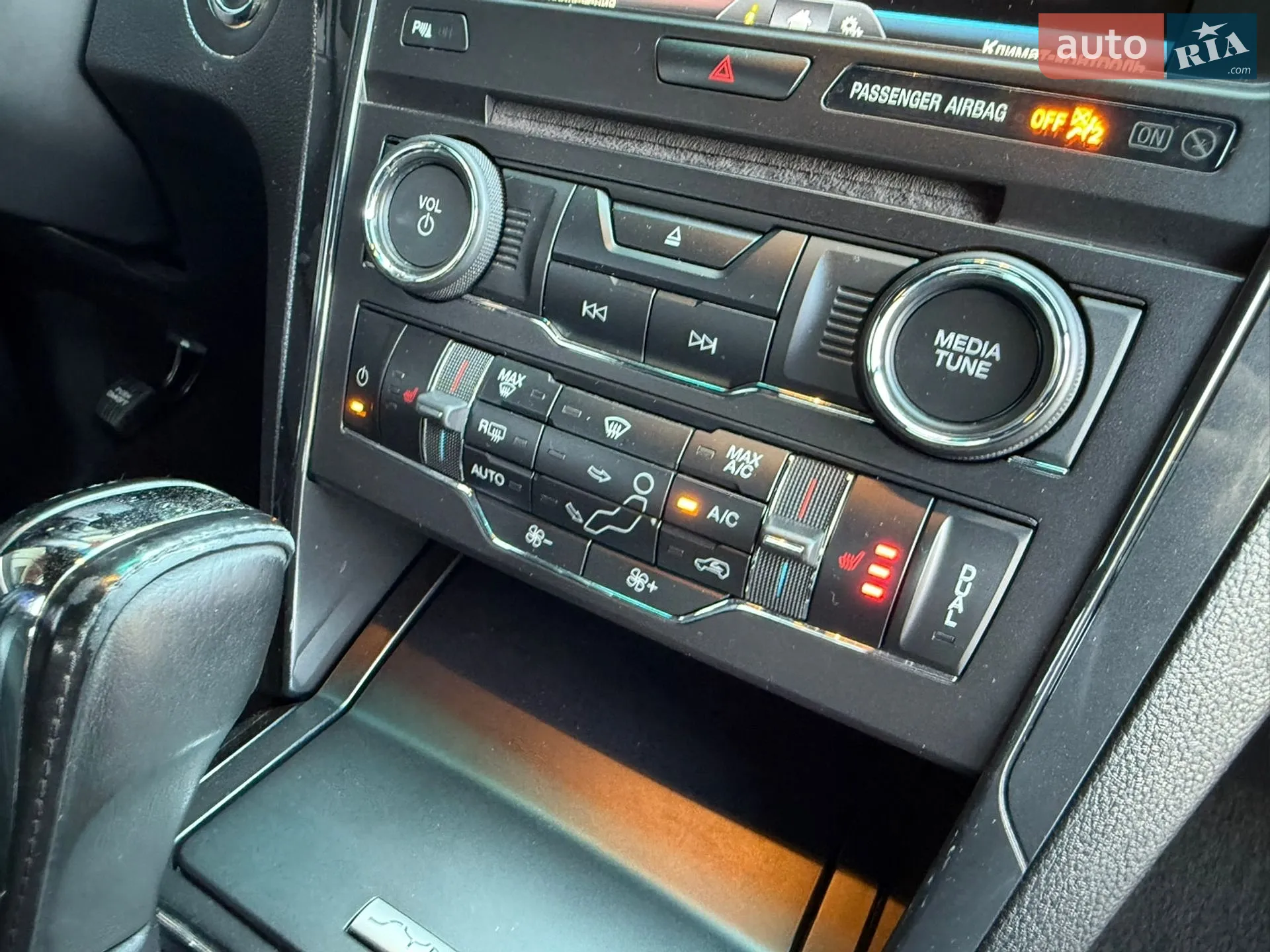 2016 Ford Explorer - мініатюра 79
