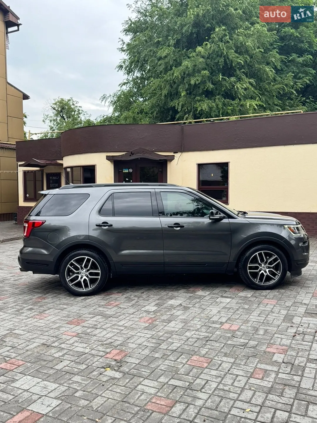 2018 Ford Explorer - мініатюра 4