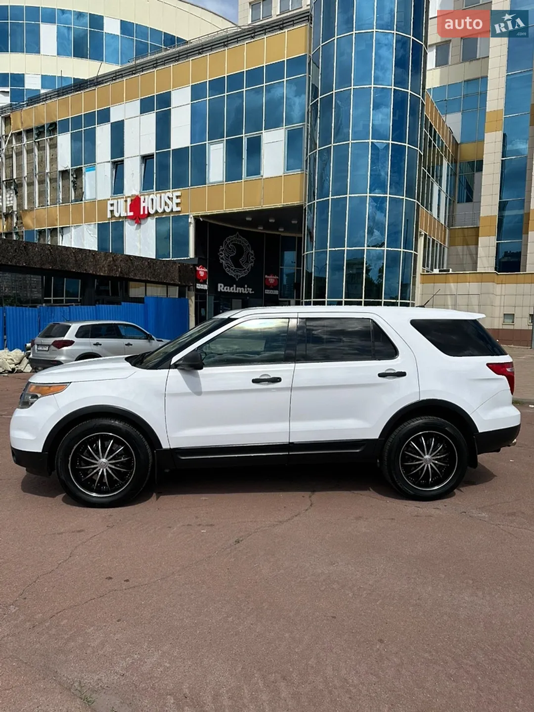 2013 Ford Explorer - мініатюра 3