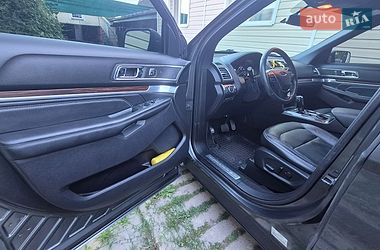 Позашляховик / Кросовер Ford Explorer 2018 в Чечельнику