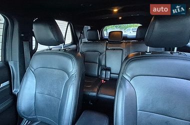 Позашляховик / Кросовер Ford Explorer 2018 в Чечельнику