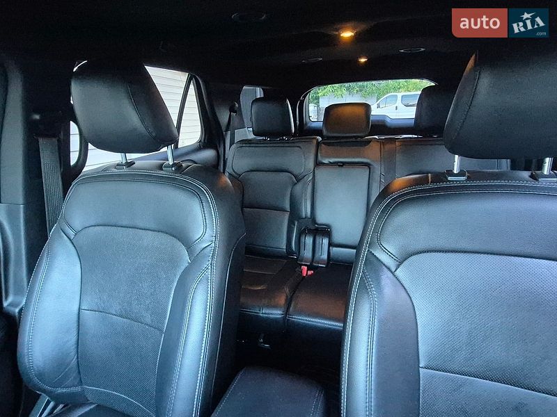 Позашляховик / Кросовер Ford Explorer 2018 в Чечельнику