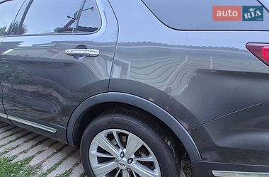 Позашляховик / Кросовер Ford Explorer 2018 в Чечельнику