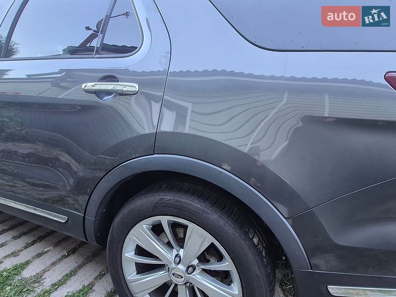 Позашляховик / Кросовер Ford Explorer 2018 в Чечельнику