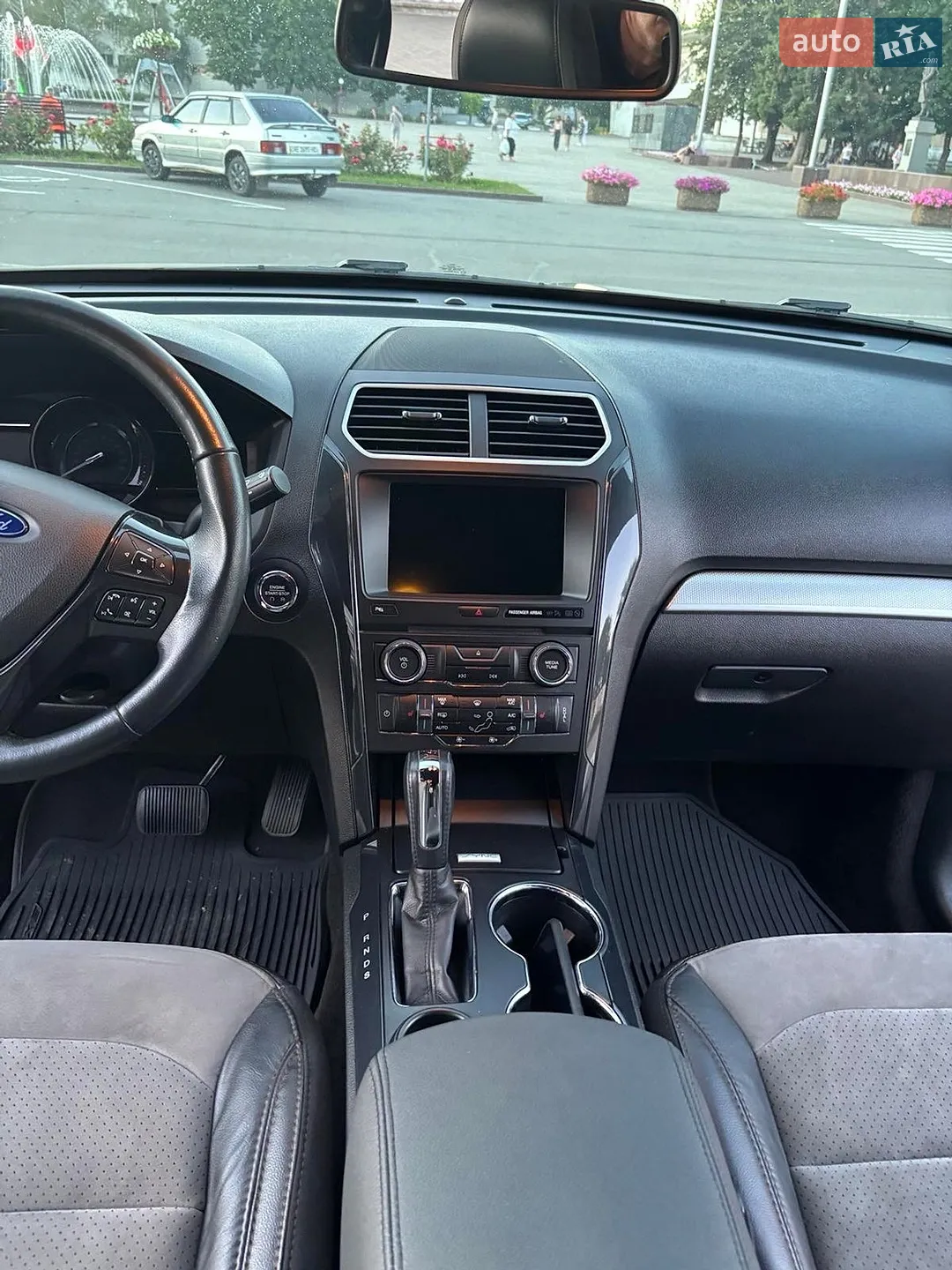 2017 Ford Explorer - мініатюра 7