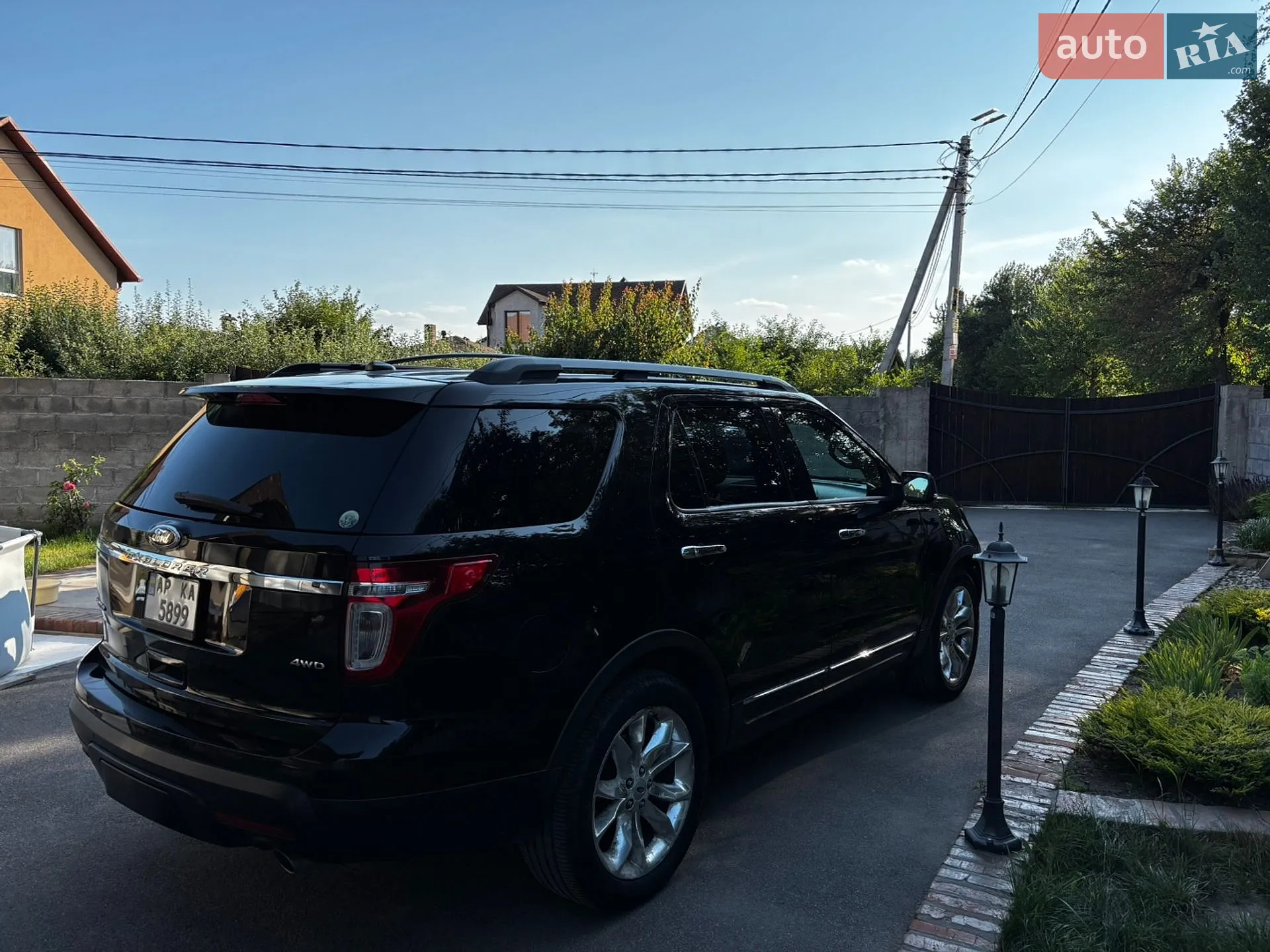 2013 Ford Explorer - мініатюра 4