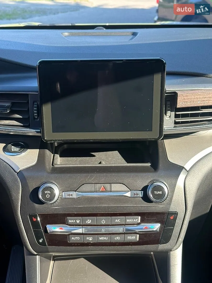 2020 Ford Explorer - мініатюра 18