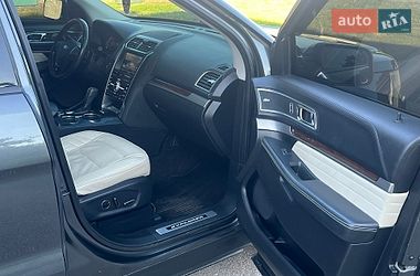 Внедорожник / Кроссовер Ford Explorer 2016 в Обуховке
