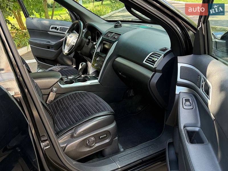 Позашляховик / Кросовер Ford Explorer 2013 в Чорноморську