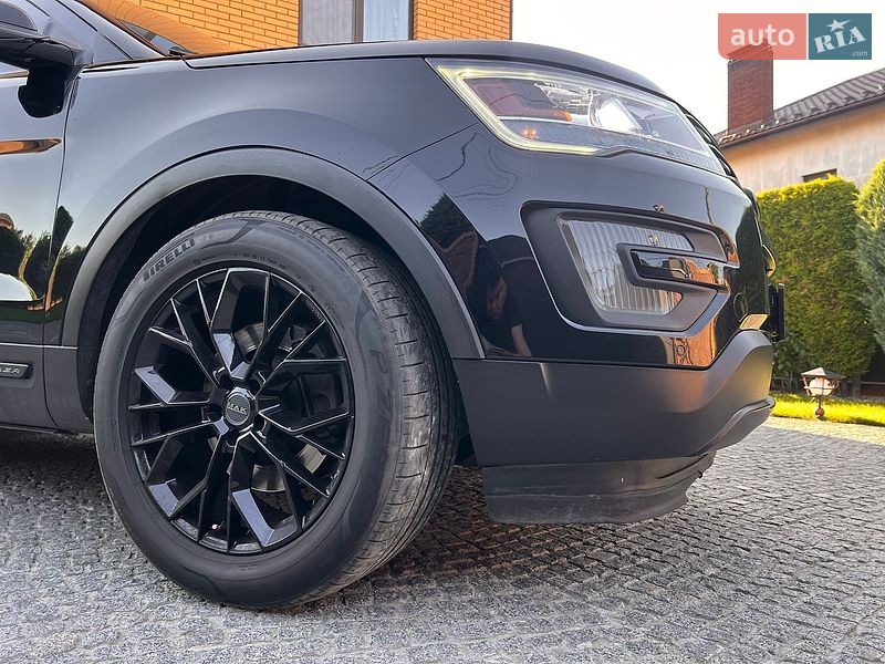 Позашляховик / Кросовер Ford Explorer 2016 в Броварах фото 12 Позашляховик / Кросовер Ford Explorer 2016 в Броварах