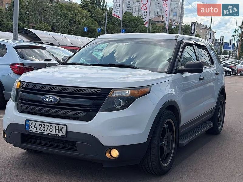 Позашляховик / Кросовер Ford Explorer 2015 в Києві