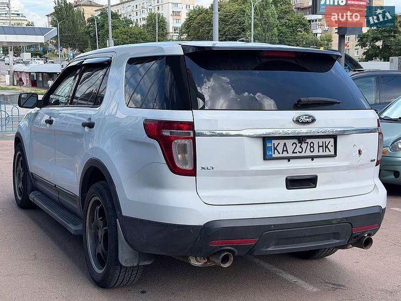 Позашляховик / Кросовер Ford Explorer 2015 в Києві