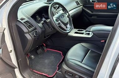 Позашляховик / Кросовер Ford Explorer 2015 в Києві