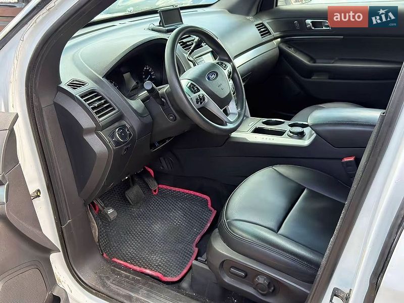 Позашляховик / Кросовер Ford Explorer 2015 в Києві