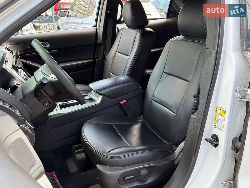 Позашляховик / Кросовер Ford Explorer 2015 в Києві