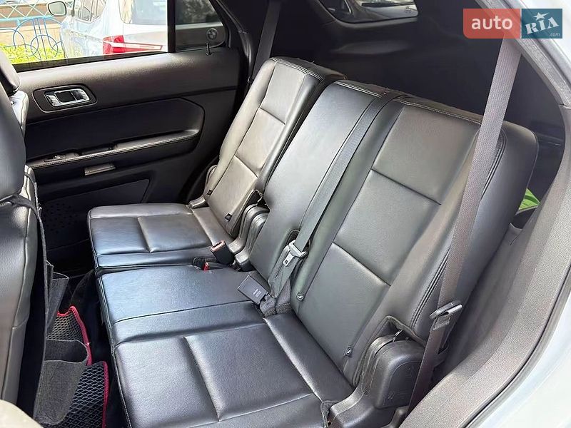 Позашляховик / Кросовер Ford Explorer 2015 в Києві