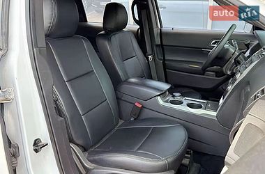 Позашляховик / Кросовер Ford Explorer 2015 в Києві