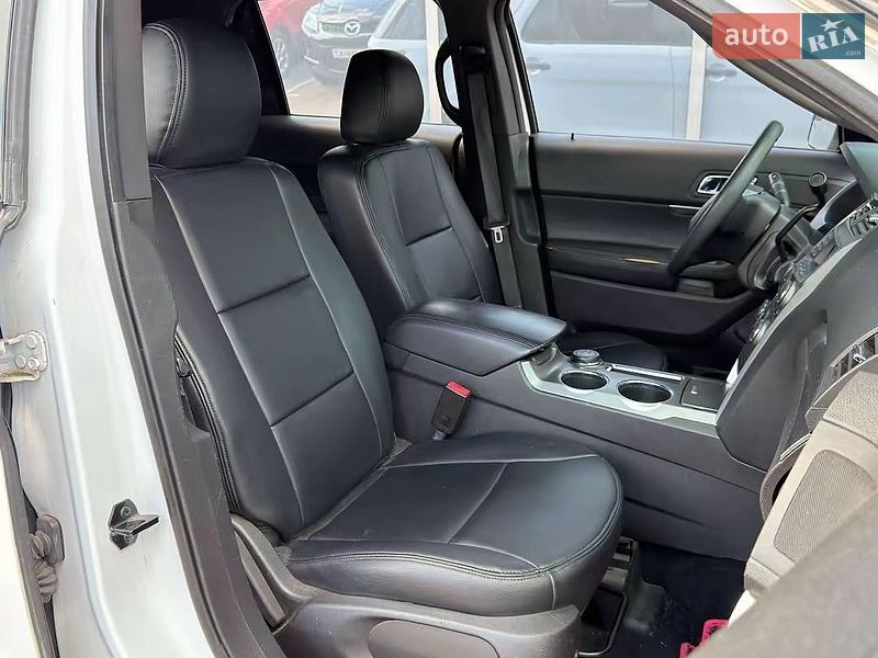 Позашляховик / Кросовер Ford Explorer 2015 в Києві