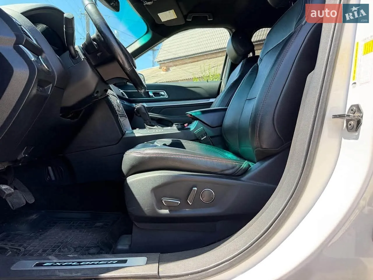 2015 Ford Explorer - мініатюра 10