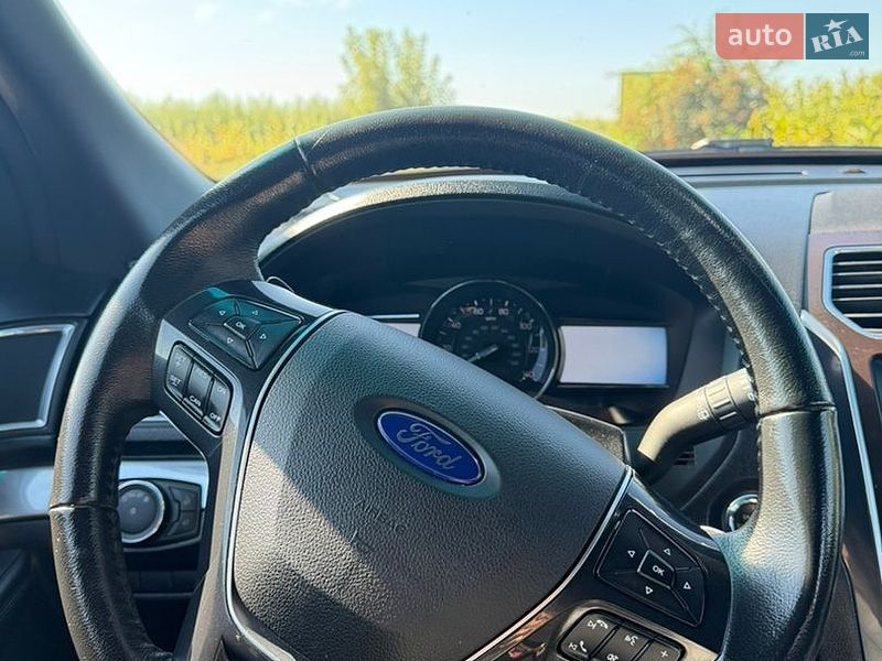 Позашляховик / Кросовер Ford Explorer 2015 в Києві
