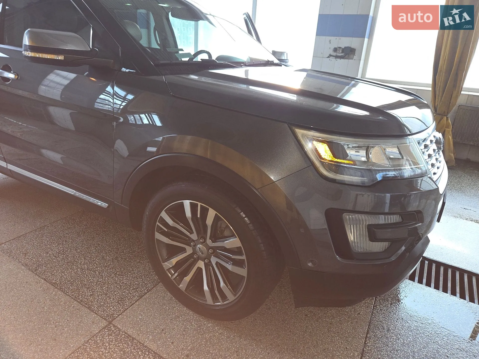 2015 Ford Explorer - мініатюра 25