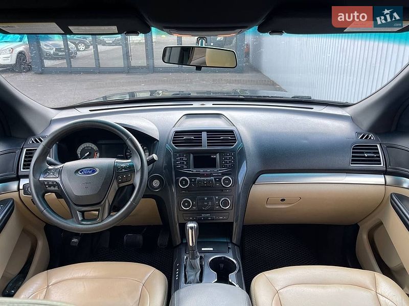 Позашляховик / Кросовер Ford Explorer 2015 в Києві