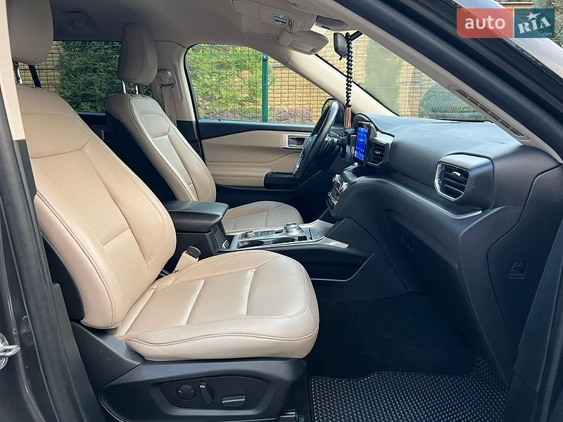 Позашляховик / Кросовер Ford Explorer 2020 в Рівному