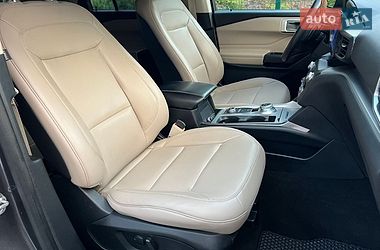 Позашляховик / Кросовер Ford Explorer 2020 в Рівному