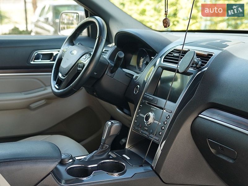 Внедорожник / Кроссовер Ford Explorer 2018 в Луцке