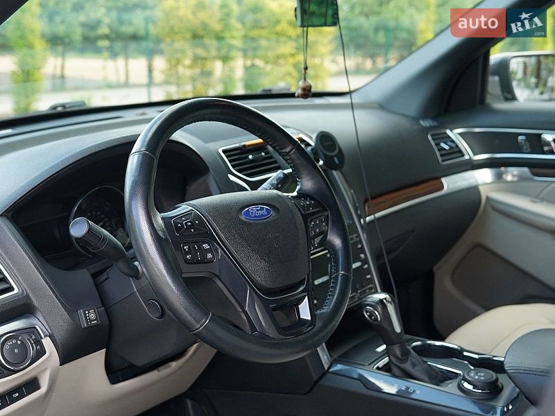 Внедорожник / Кроссовер Ford Explorer 2018 в Луцке
