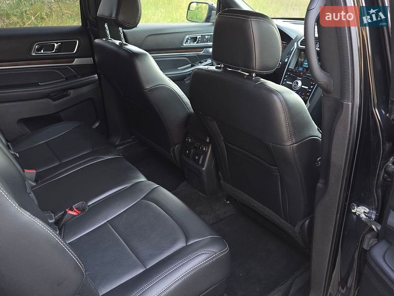 Позашляховик / Кросовер Ford Explorer 2017 в Києві
