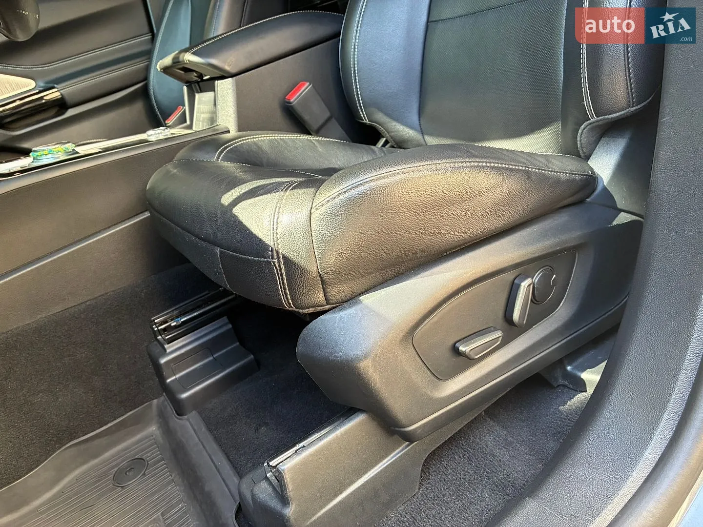 2023 Ford Explorer - мініатюра 20