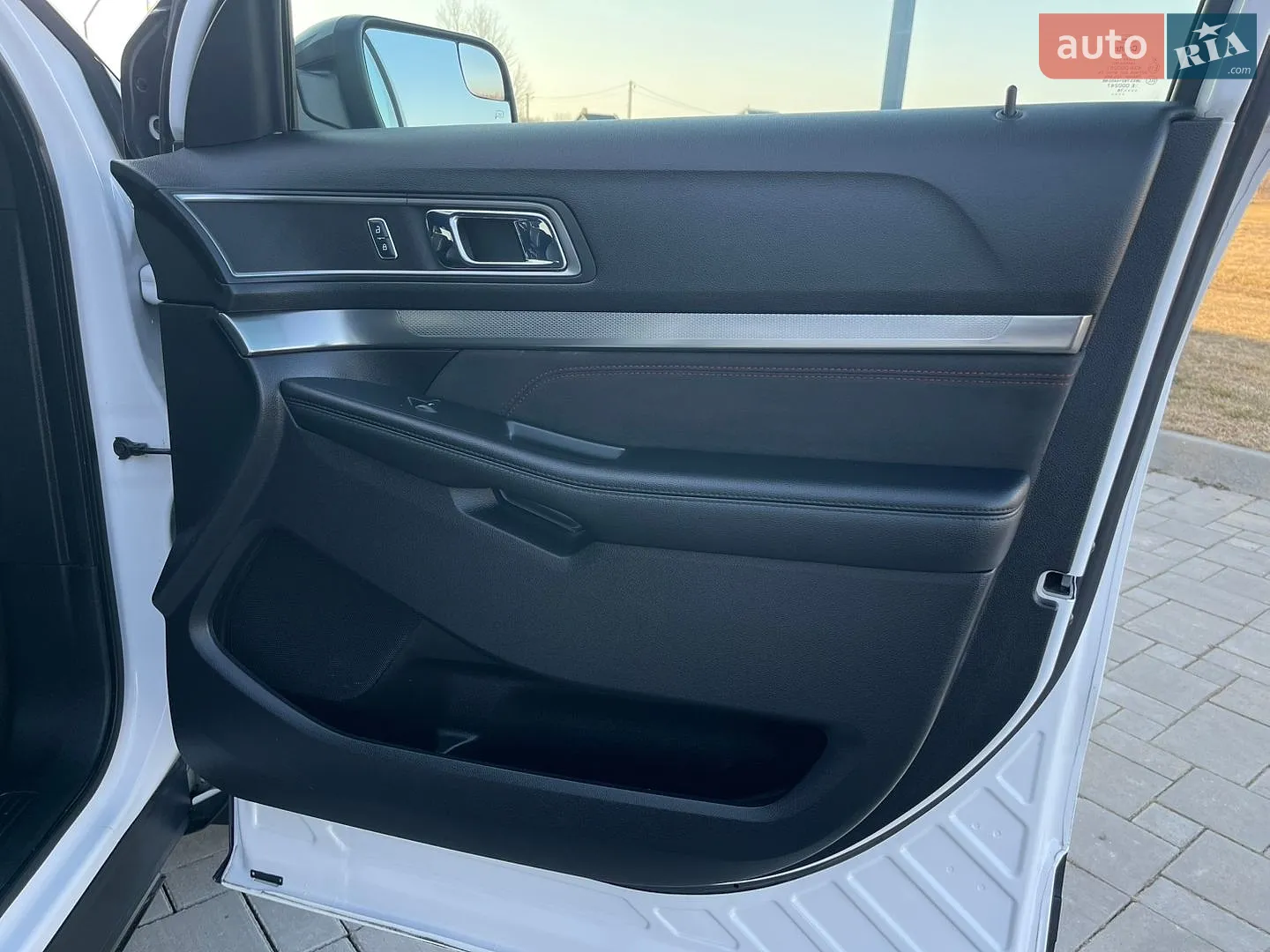 2018 Ford Explorer - мініатюра 75