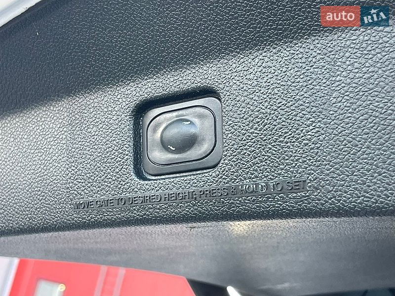 Позашляховик / Кросовер Ford Explorer 2018 в Рівному