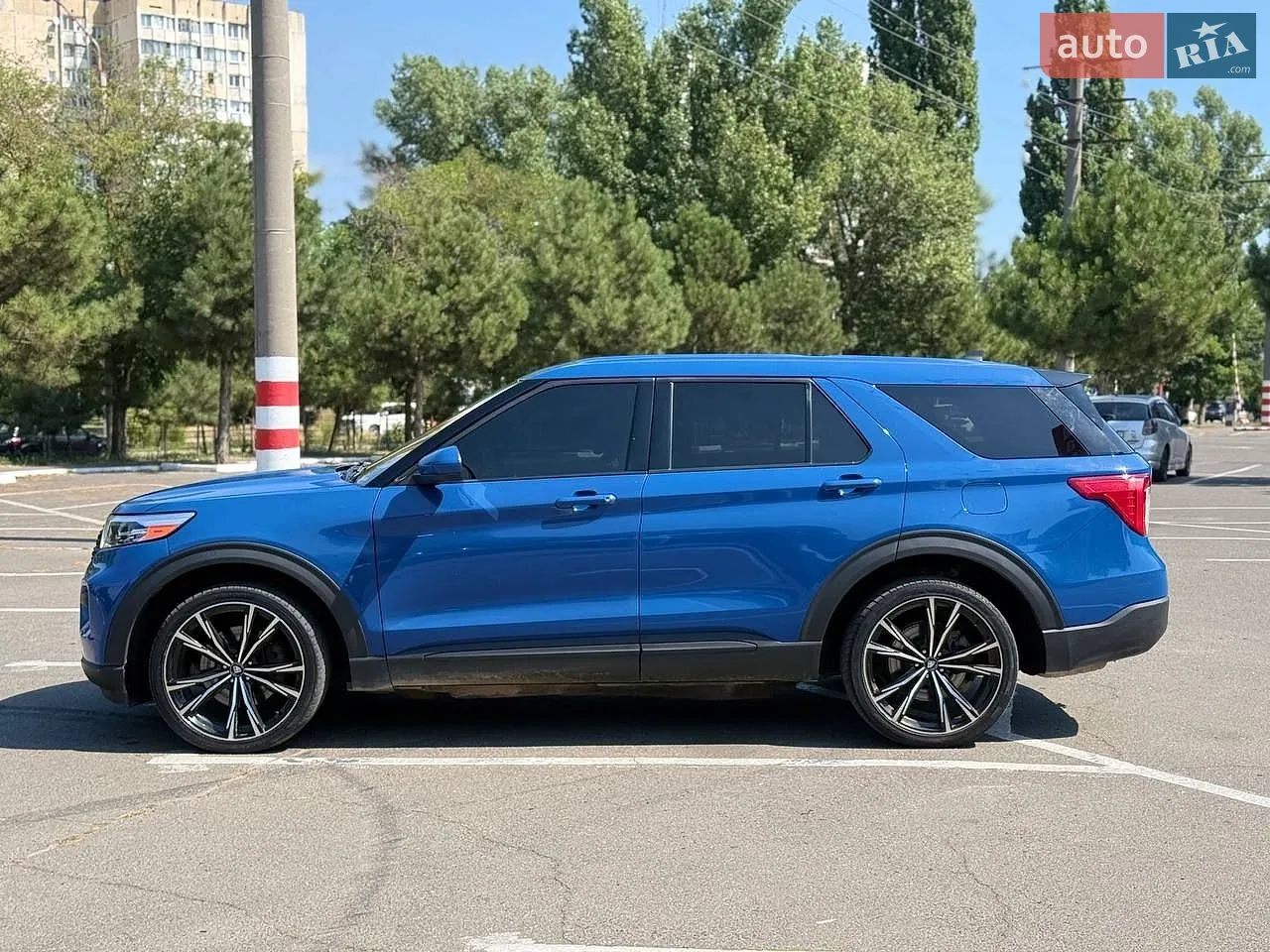 2021 Ford Explorer - мініатюра 2