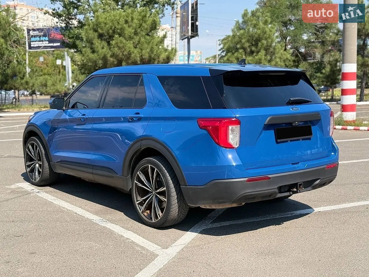 2021 Ford Explorer - мініатюра 3