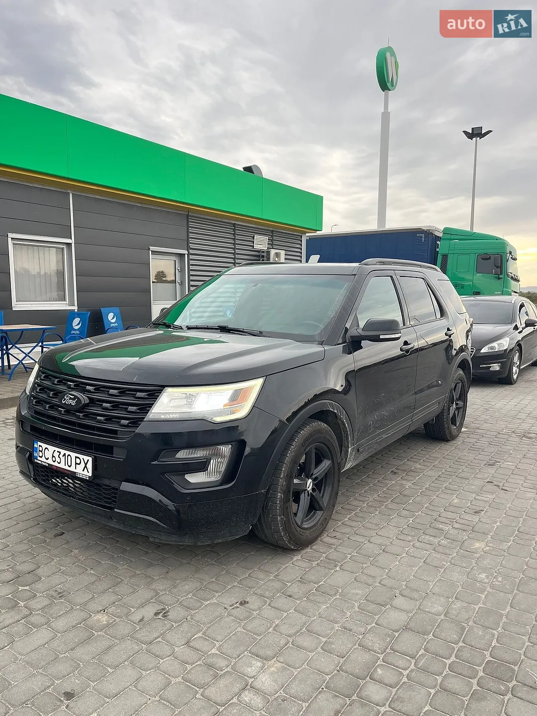 2016 Ford Explorer - мініатюра 4