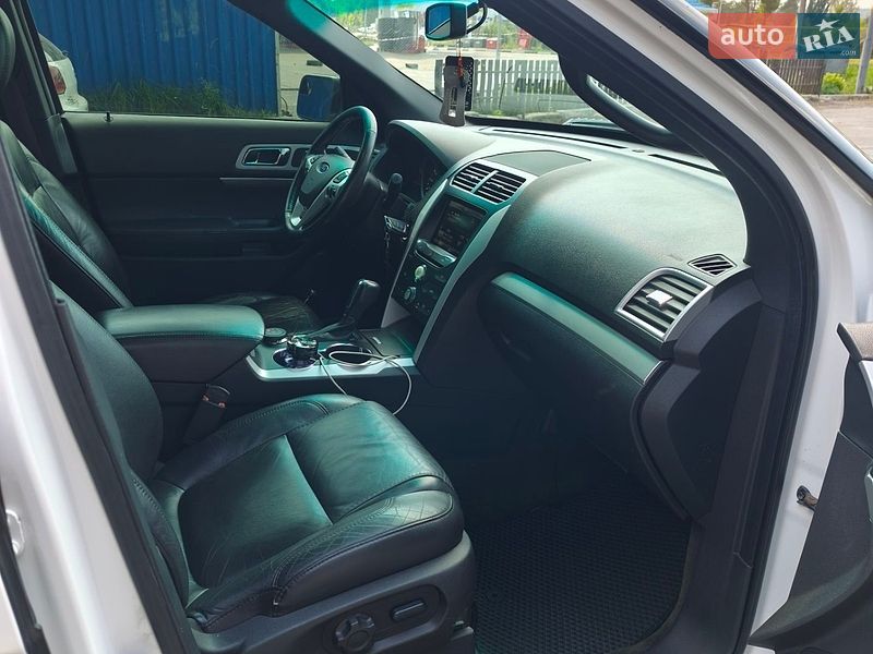 Позашляховик / Кросовер Ford Explorer 2014 в Харкові