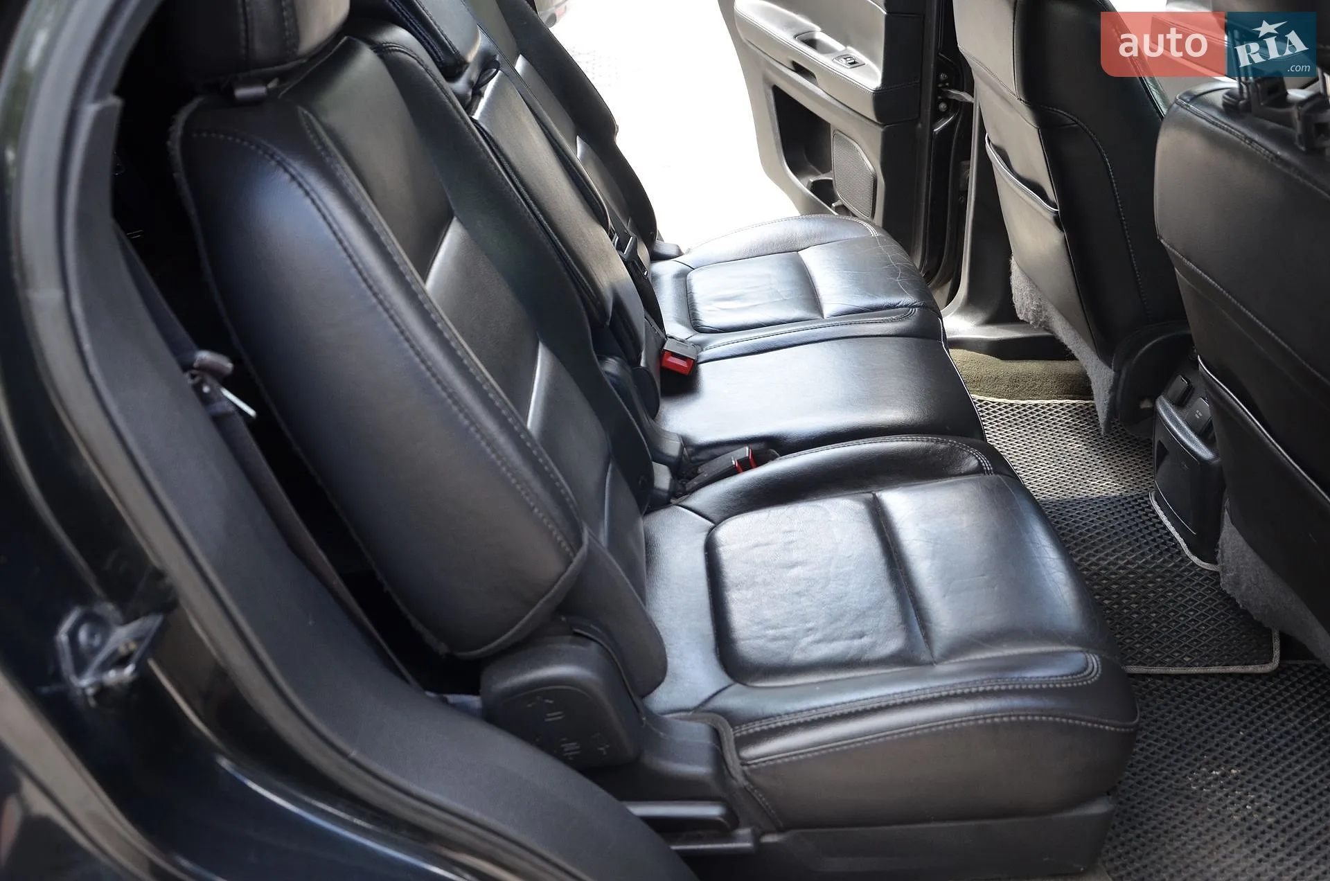 2013 Ford Explorer - мініатюра 45