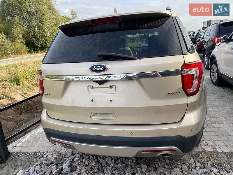 Позашляховик / Кросовер Ford Explorer 2017 в Львові