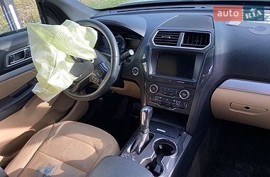 Позашляховик / Кросовер Ford Explorer 2017 в Львові