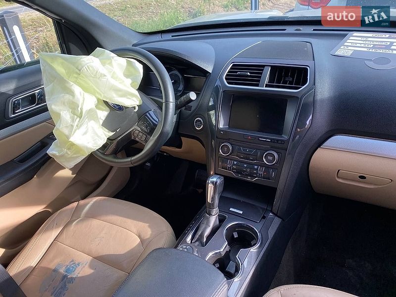 Позашляховик / Кросовер Ford Explorer 2017 в Львові
