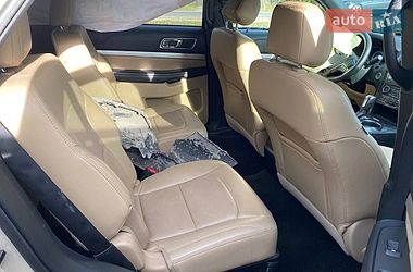 Позашляховик / Кросовер Ford Explorer 2017 в Львові
